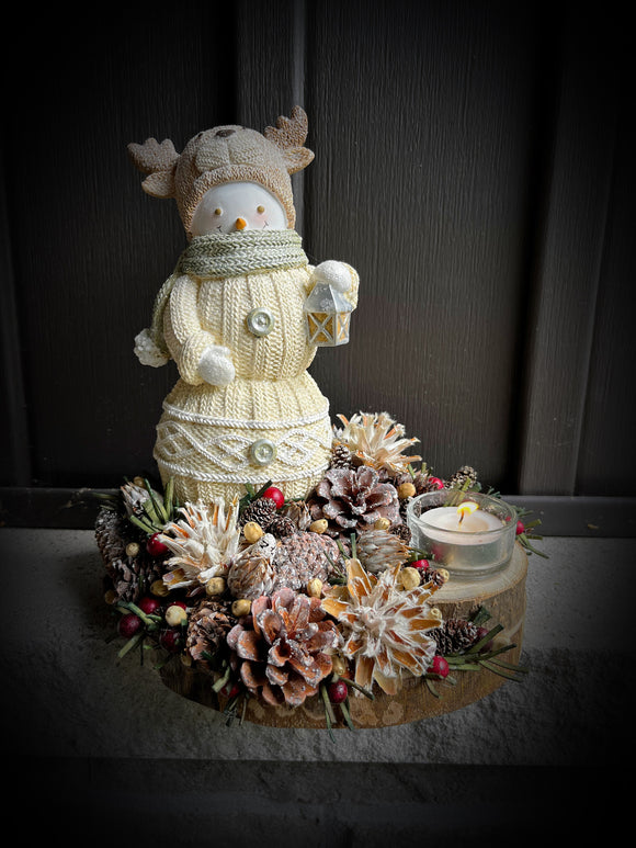 Snowman with tealight holder